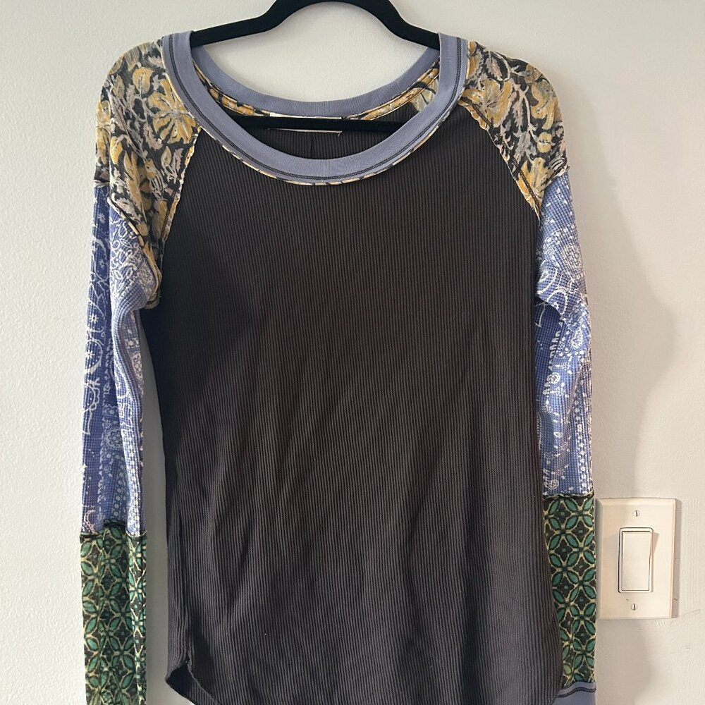We the Free People Thermal Top - Size Large